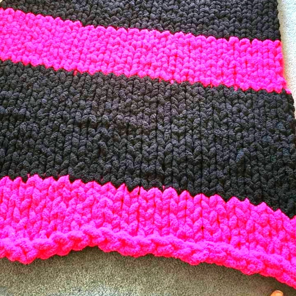 💕Large throw💕 - Picture 2 of 3